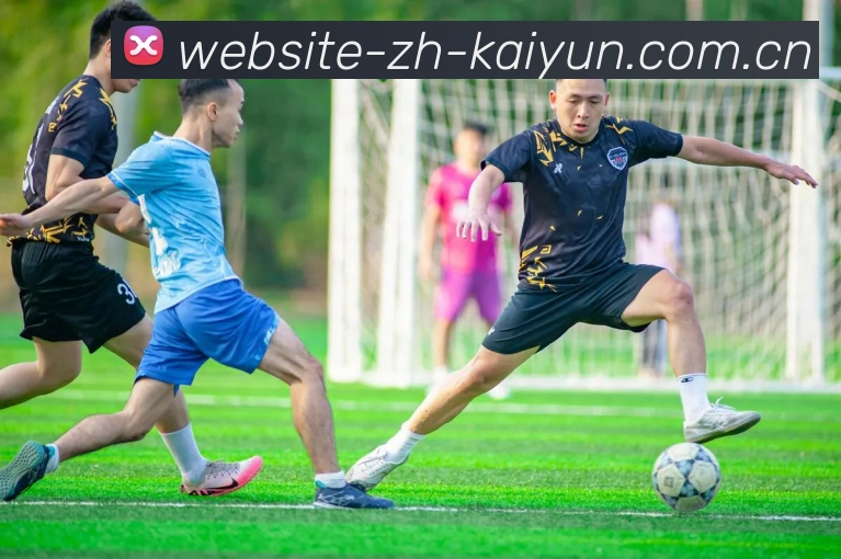 U17国少险些绝平门将秦子牛压到日本禁区赵松源头球被托出